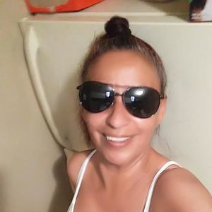 Meet your Posher, Lorraine